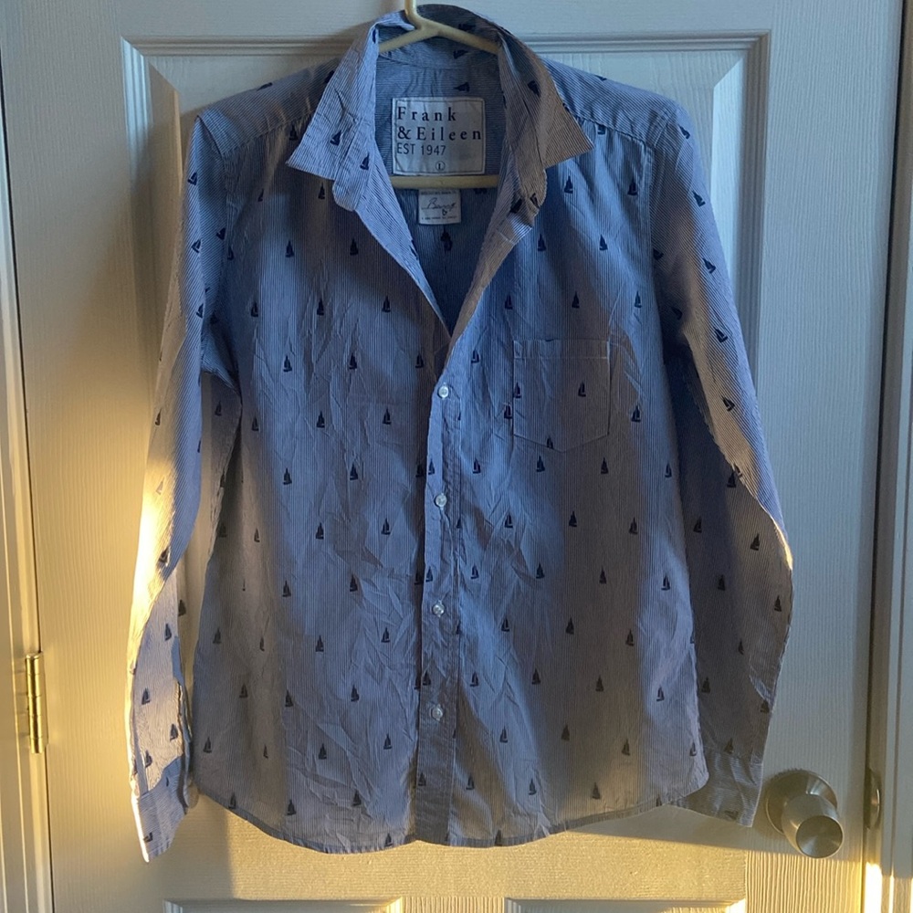 Frank & Eileen Barry pinstripe with sailboats shirt, size L